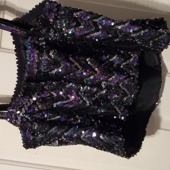 Flagg  Top - Picture 9 of 14